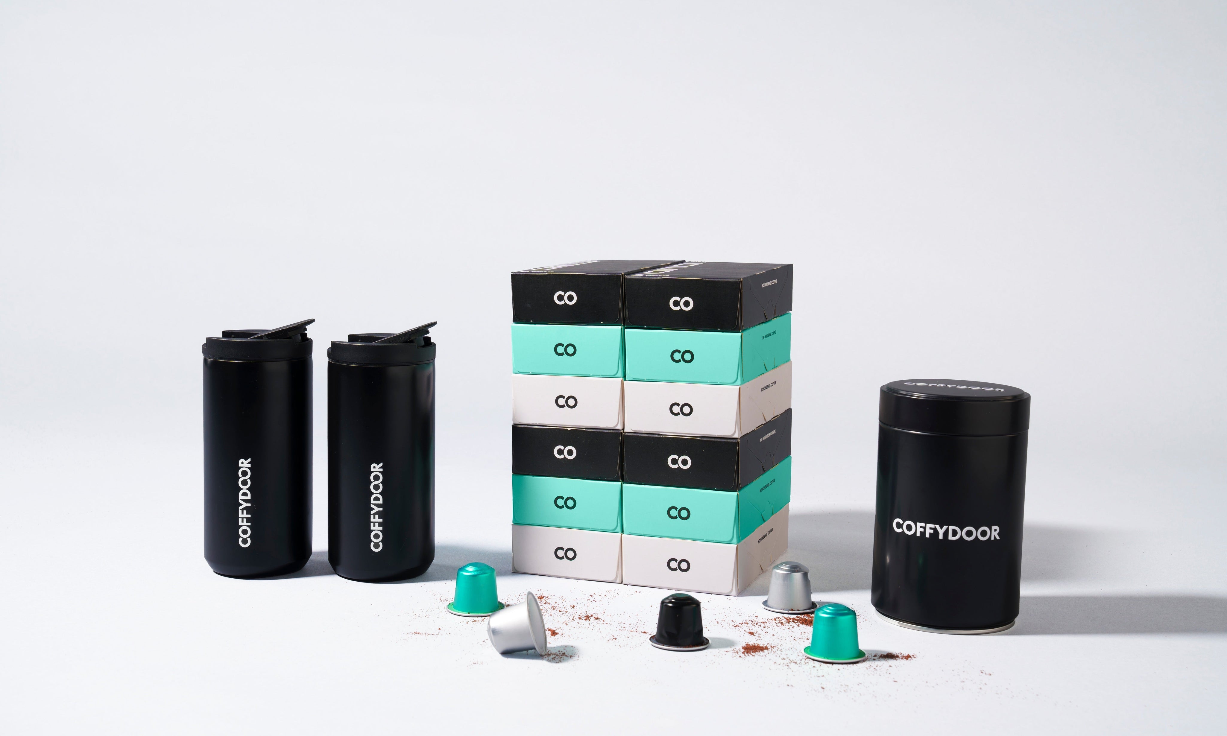 120_Kapslar_2_Termosmuggar_Black_Tin_5606x3738_8670cd4d-0159-4ee4-8e34-79b1759e032f.jpg