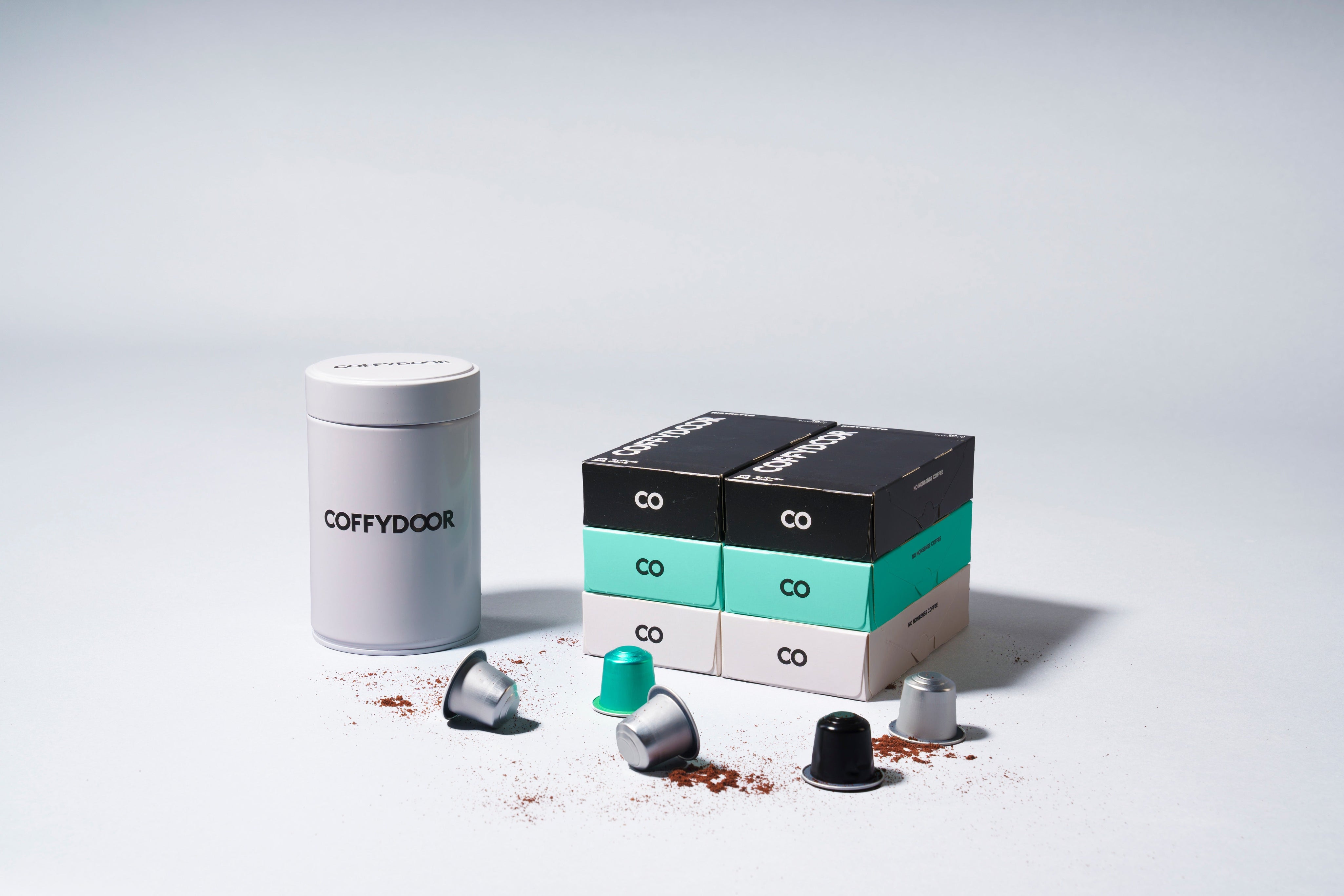 60 Nespresso®-kompatibla kapslar + Coffybox